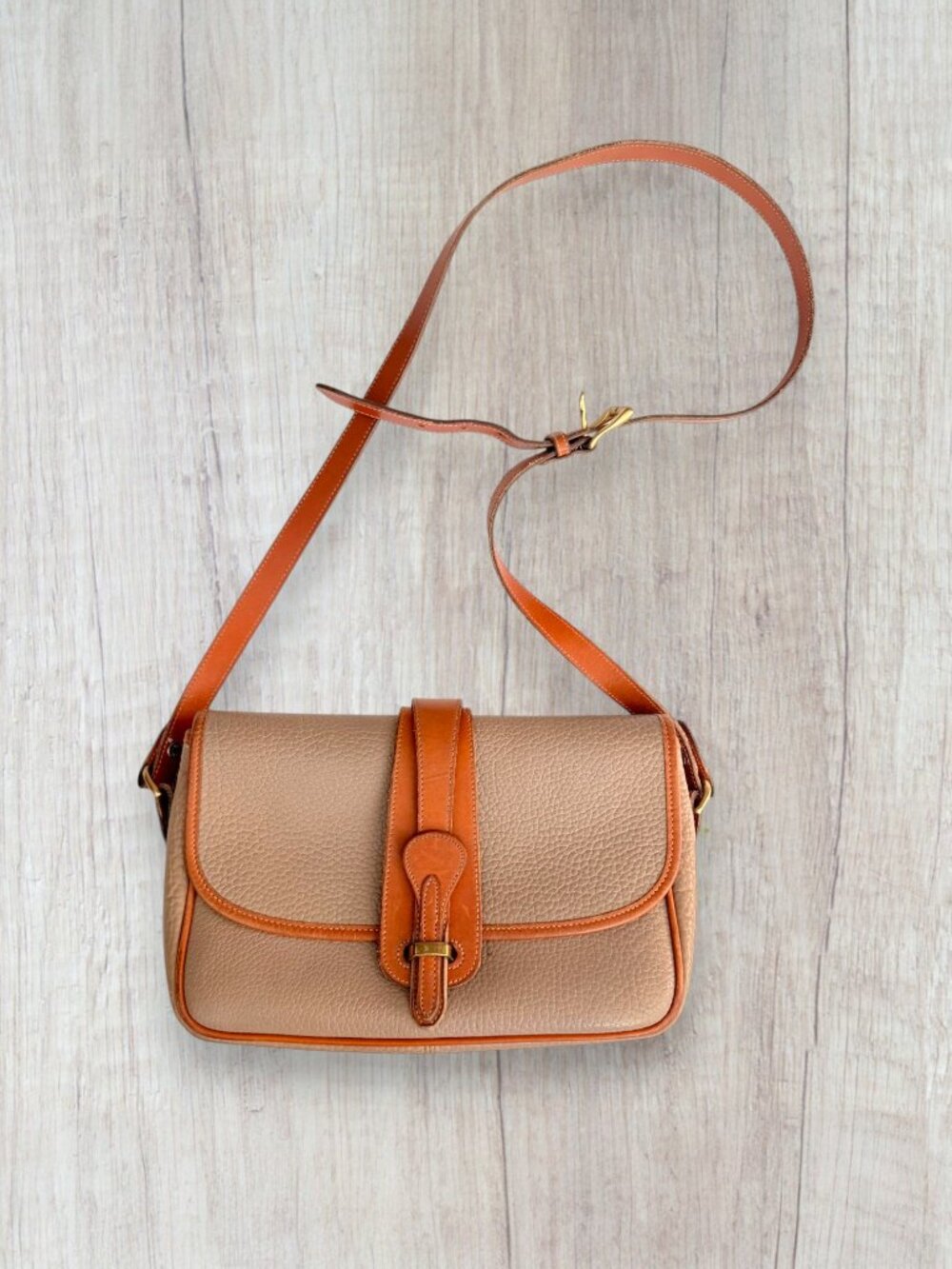 Vintage Dooney & Bourke All Weather Leather Taupe Tan Crossbody Shoulder Bag Y2K